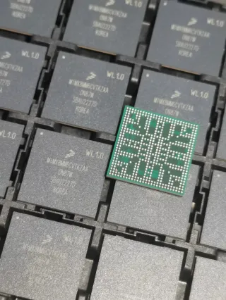 MIMX8MM6CVTKZAA p1