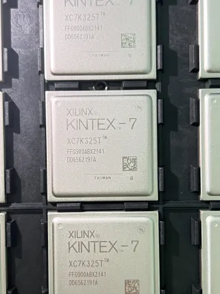 XC7K325T-2FFG900I 03