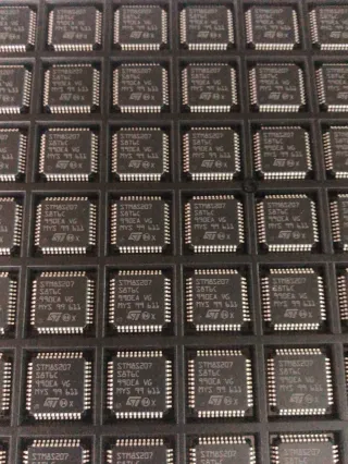 STM8S207S8T6 2