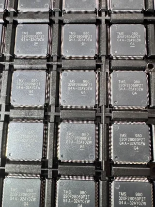 TMS320F28069PZT p1