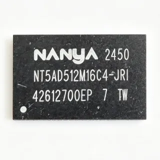 NT5AD512M16C4-JR