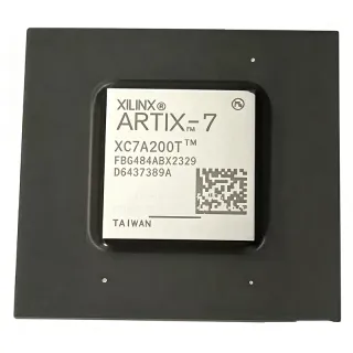 XC7A200T-1FBG484I
